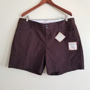 Dockers Truly Slimming Shorts Size 16